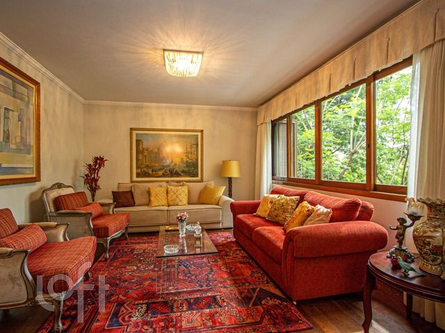 Apartamento com 253m², 5 dormitórios, 1 suíte, Petrópolis em Porto Alegre