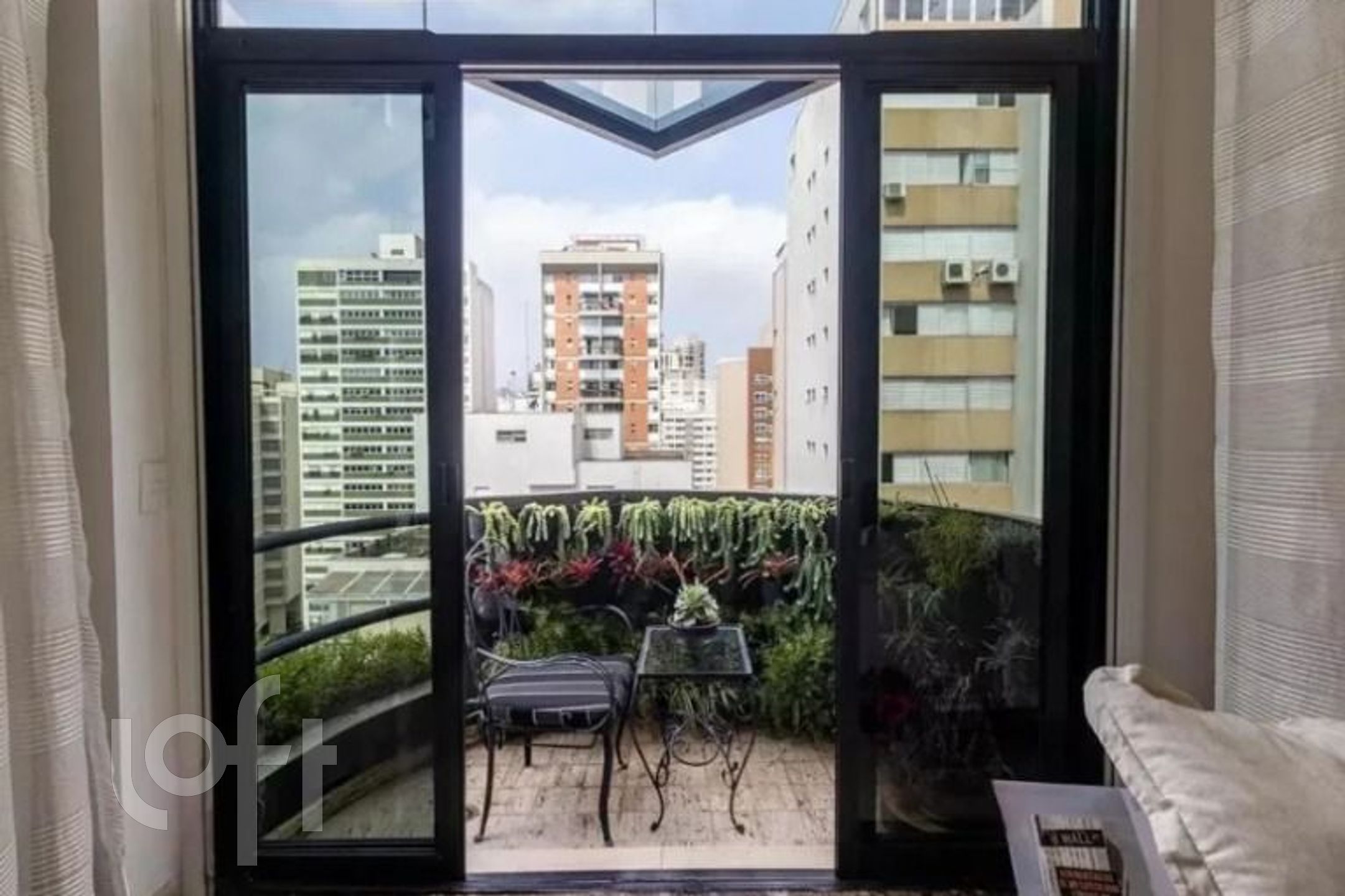 Apartamento à venda com 1 quarto, 75m² - Foto 15