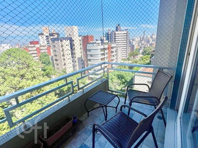 Apartamento com 144m², 3 dormitórios, 1 suíte, 1 vaga, Petrópolis em Porto Alegre