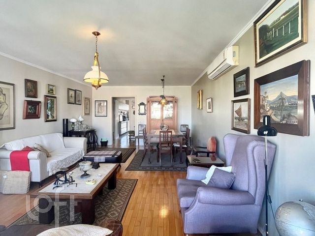 Apartamento com 144m², 3 dormitórios, 1 suíte, 1 vaga, Petrópolis em Porto Alegre