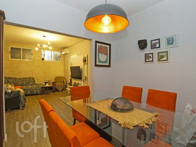 Casa com 220m², 4 dormitórios, 1 suíte, 1 vaga, São João em Porto Alegre