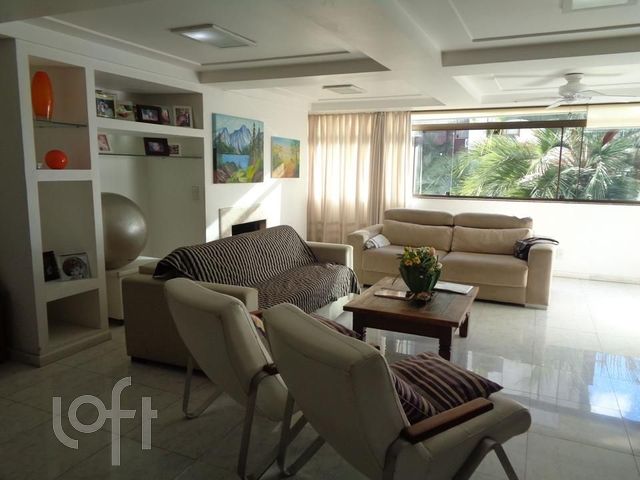 Apartamento com 125m², 3 dormitórios, 1 suíte, 1 vaga, Moinhos de Vento em Porto Alegre