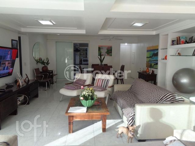 Apartamento com 125m², 3 dormitórios, 1 suíte, 1 vaga, Moinhos de Vento em Porto Alegre