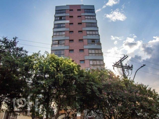 Apartamento com 86m², 2 dormitórios, 1 suíte, 2 vagas, Três Figueiras em Porto Alegre
