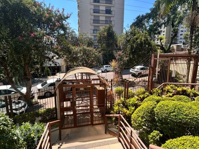 Apartamento com 86m², 2 dormitórios, 1 suíte, 2 vagas, Três Figueiras em Porto Alegre