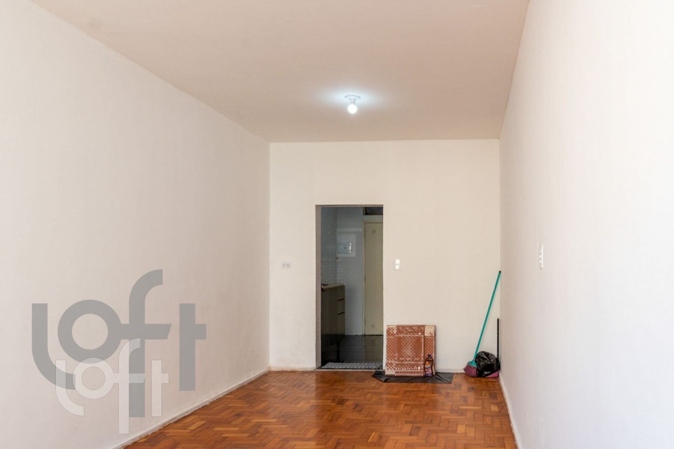 Apartamento à venda com 1 quarto, 35m² - Foto 2