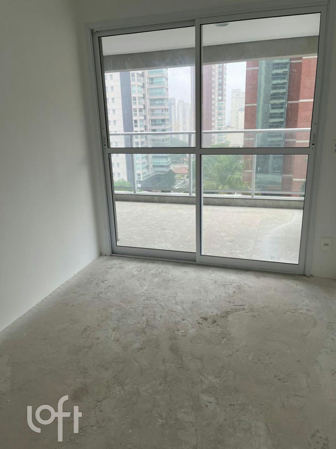 Apartamento à venda com 3 quartos, 131m² - Foto 2