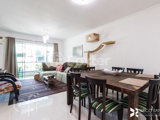 Apartamento com 80m², 2 dormitórios, 1 suíte, 1 vaga, Vila Ipiranga em Porto Alegre