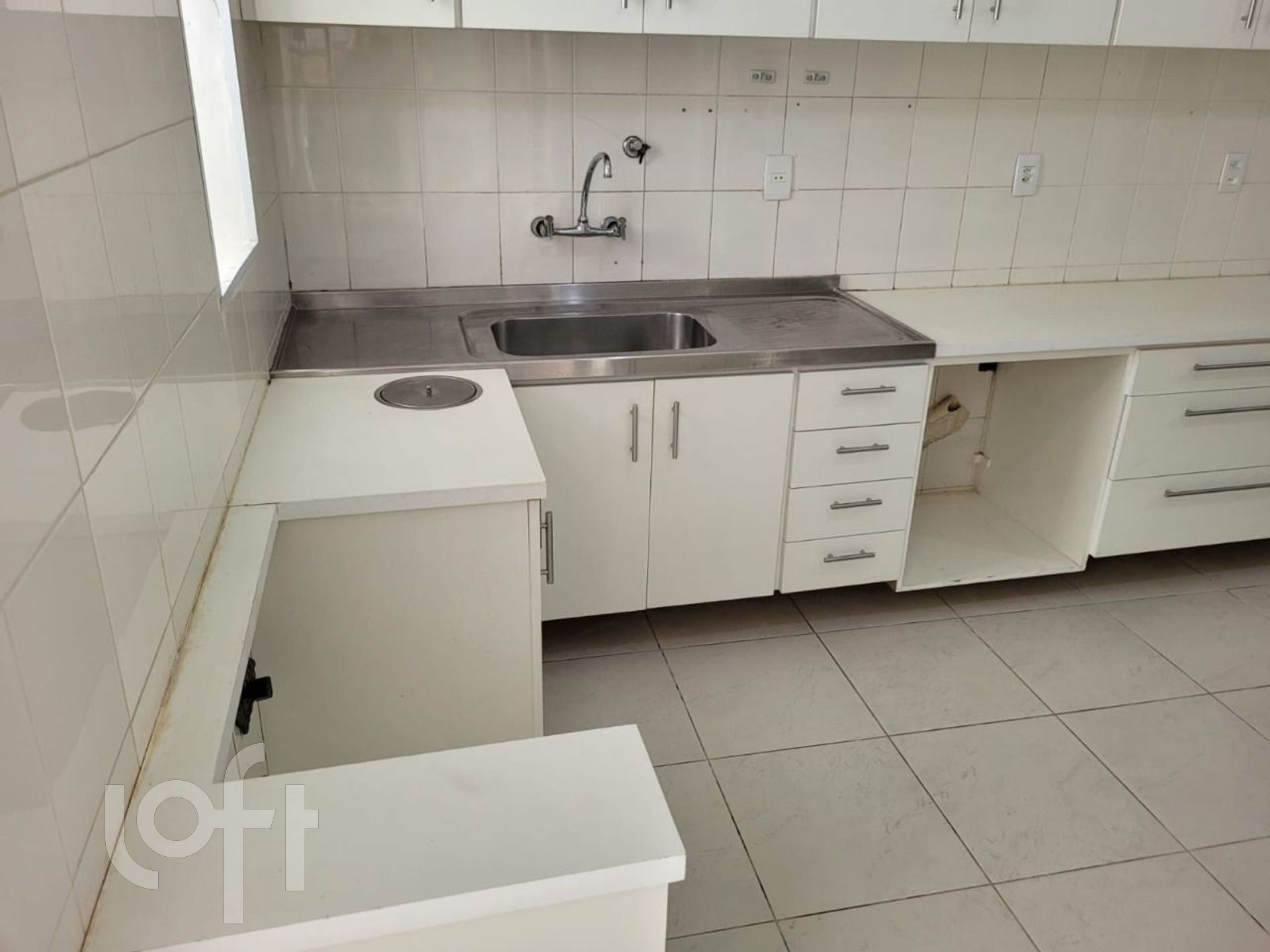 Casa à venda com 5 quartos, 300m² - Foto 3