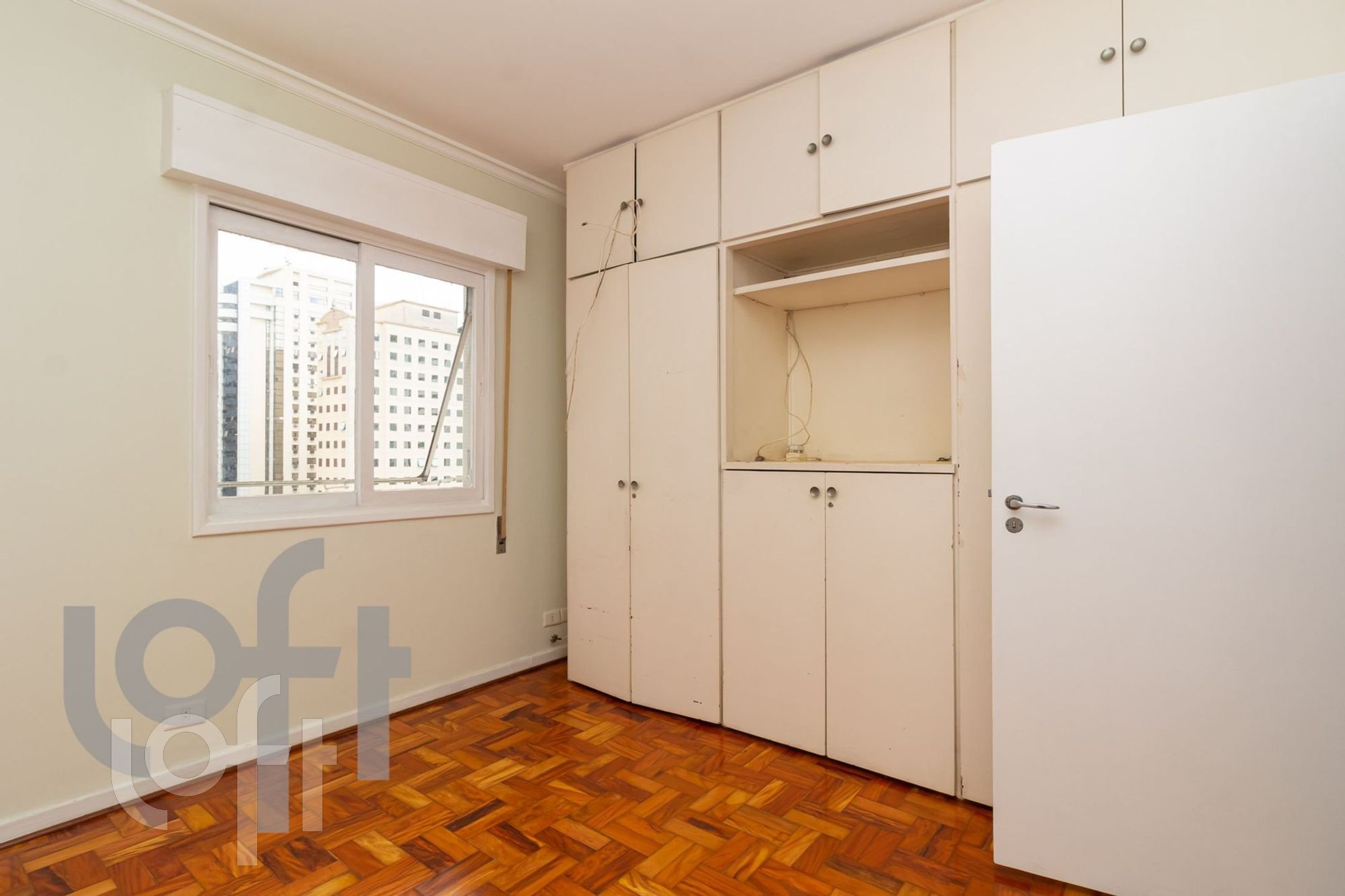 Apartamento à venda com 4 quartos, 185m² - Foto 7