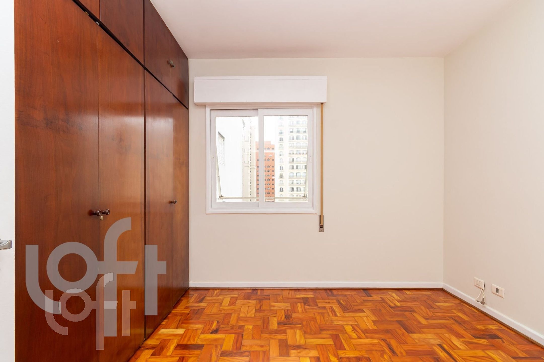 Apartamento à venda com 4 quartos, 185m² - Foto 11