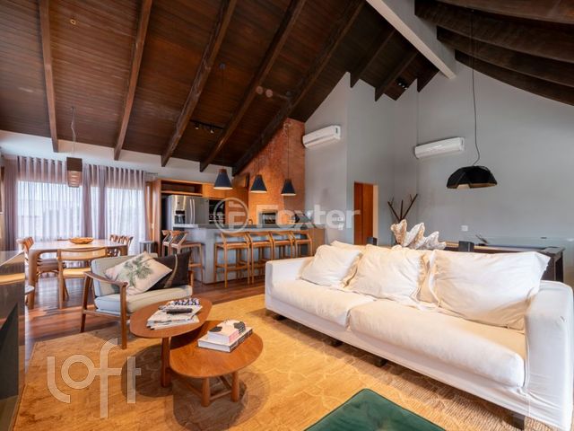 Apartamento com 373m², 3 dormitórios, 3 suítes, 2 vagas, Petrópolis em Porto Alegre