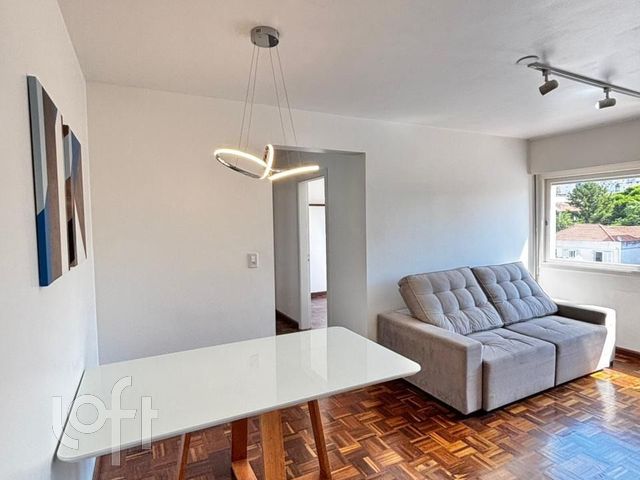 Apartamento com 74m², 2 dormitórios, 1 suíte, 1 vaga, Floresta em Porto Alegre