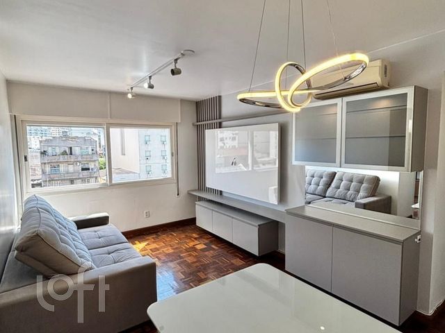 Apartamento com 74m², 2 dormitórios, 1 suíte, 1 vaga, Floresta em Porto Alegre