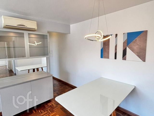 Apartamento com 74m², 2 dormitórios, 1 suíte, 1 vaga, Floresta em Porto Alegre