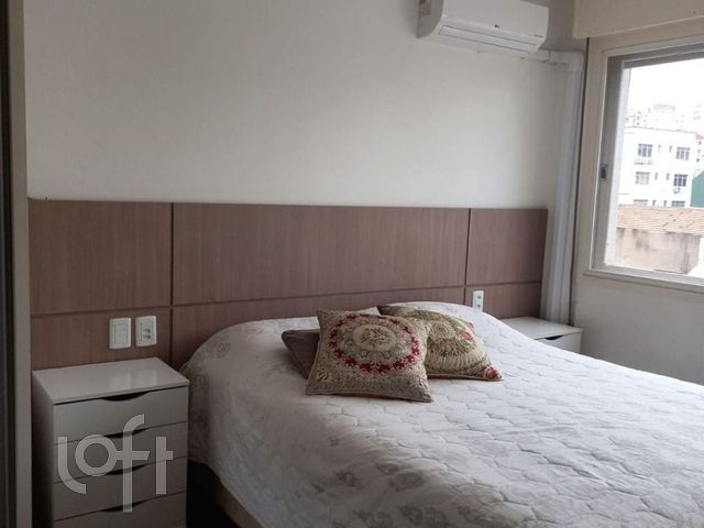 Apartamento com 74m², 2 dormitórios, 1 suíte, 1 vaga, Floresta em Porto Alegre