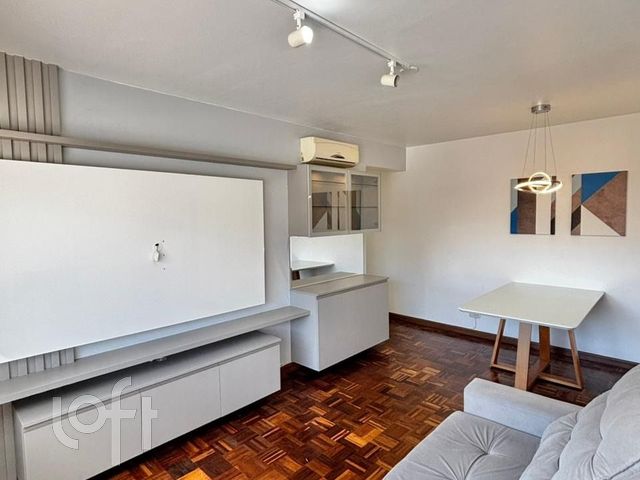Apartamento com 74m², 2 dormitórios, 1 suíte, 1 vaga, Floresta em Porto Alegre