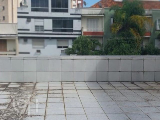 Casa com 600m², 6 dormitórios, Rio Branco em Porto Alegre
