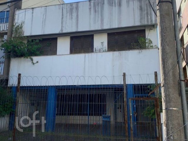 Casa com 600m², 6 dormitórios, Rio Branco em Porto Alegre