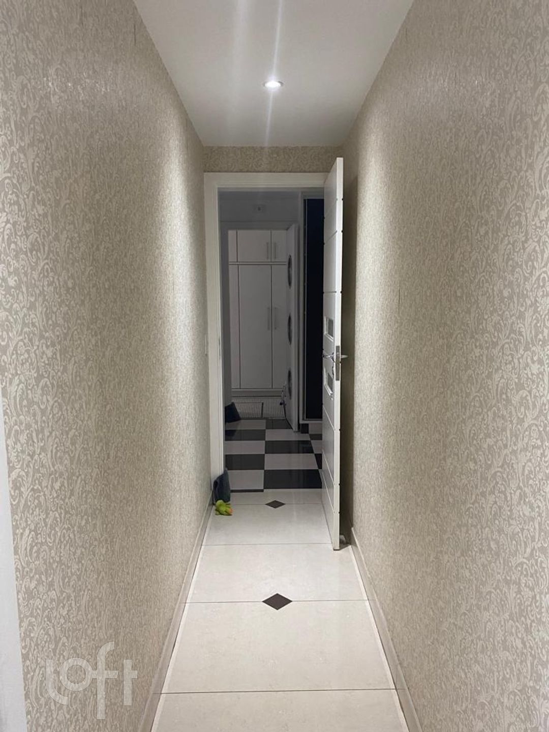 Apartamento à venda com 4 quartos, 201m² - Foto 9