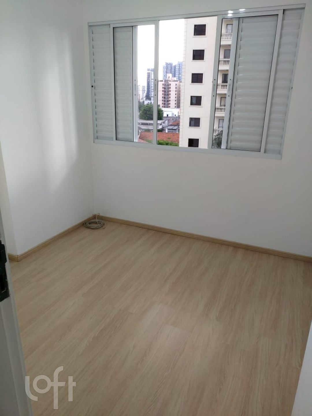 Apartamento à venda com 2 quartos, 65m² - Foto 2