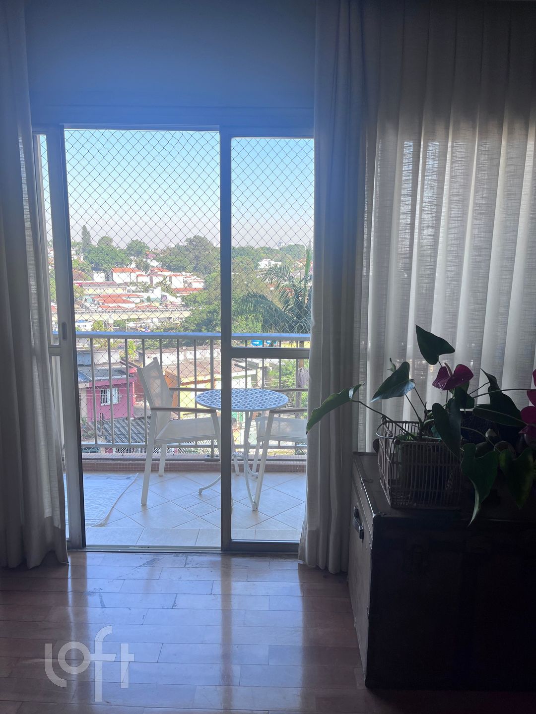 Apartamento à venda em Parque Colonial com 125 m²,