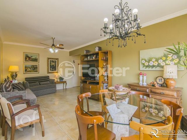 Apartamento com 117m², 3 dormitórios, 1 suíte, 2 vagas, Petrópolis em Porto Alegre