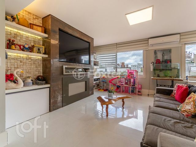 Apartamento com 211m², 3 dormitórios, 1 suíte, 2 vagas, Auxiliadora em Porto Alegre