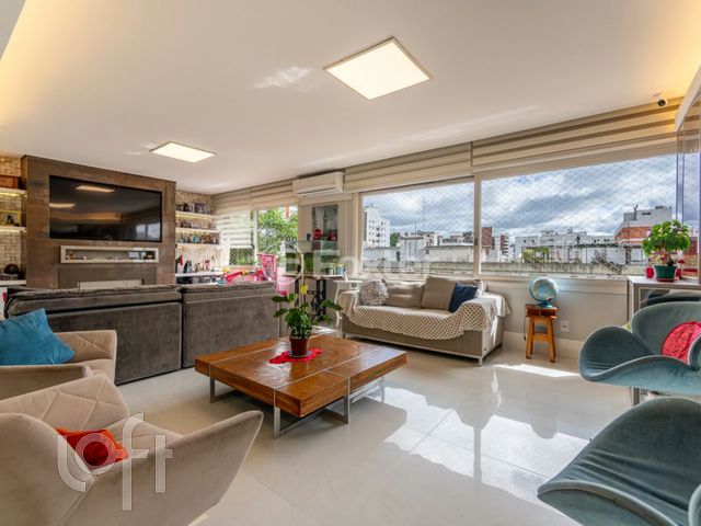 Apartamento com 211m², 3 dormitórios, 1 suíte, 2 vagas, Auxiliadora em Porto Alegre