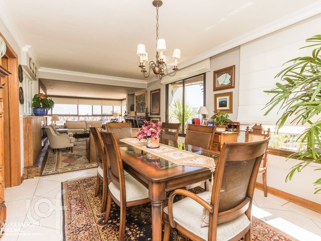 Apartamento com 155m², 2 dormitórios, 1 suíte, 2 vagas, Rio Branco em Porto Alegre