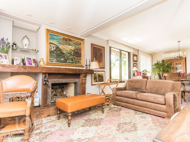 Apartamento com 155m², 2 dormitórios, 1 suíte, 2 vagas, Rio Branco em Porto Alegre