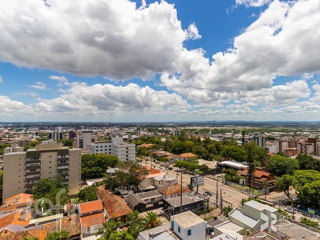 Apartamento com 84m², 2 dormitórios, 1 suíte, 2 vagas, Higienópolis em Porto Alegre