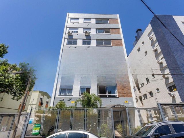 Apartamento com 66m², 2 dormitórios, 1 suíte, 2 vagas, Petrópolis em Porto Alegre
