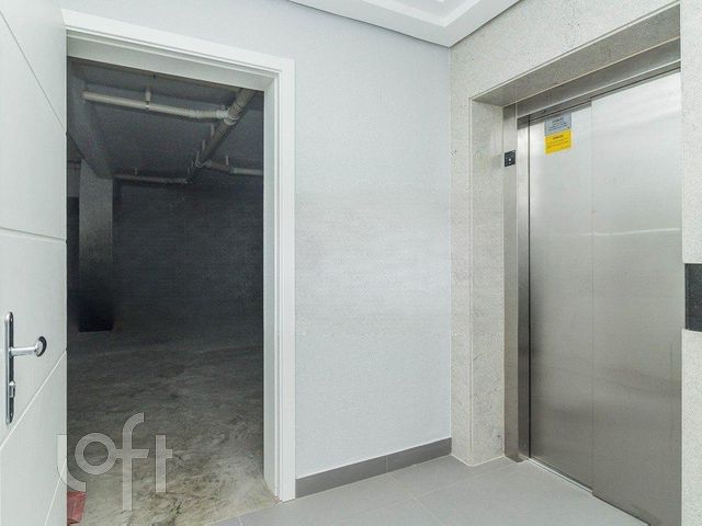 Apartamento com 66m², 2 dormitórios, 1 suíte, 2 vagas, Petrópolis em Porto Alegre