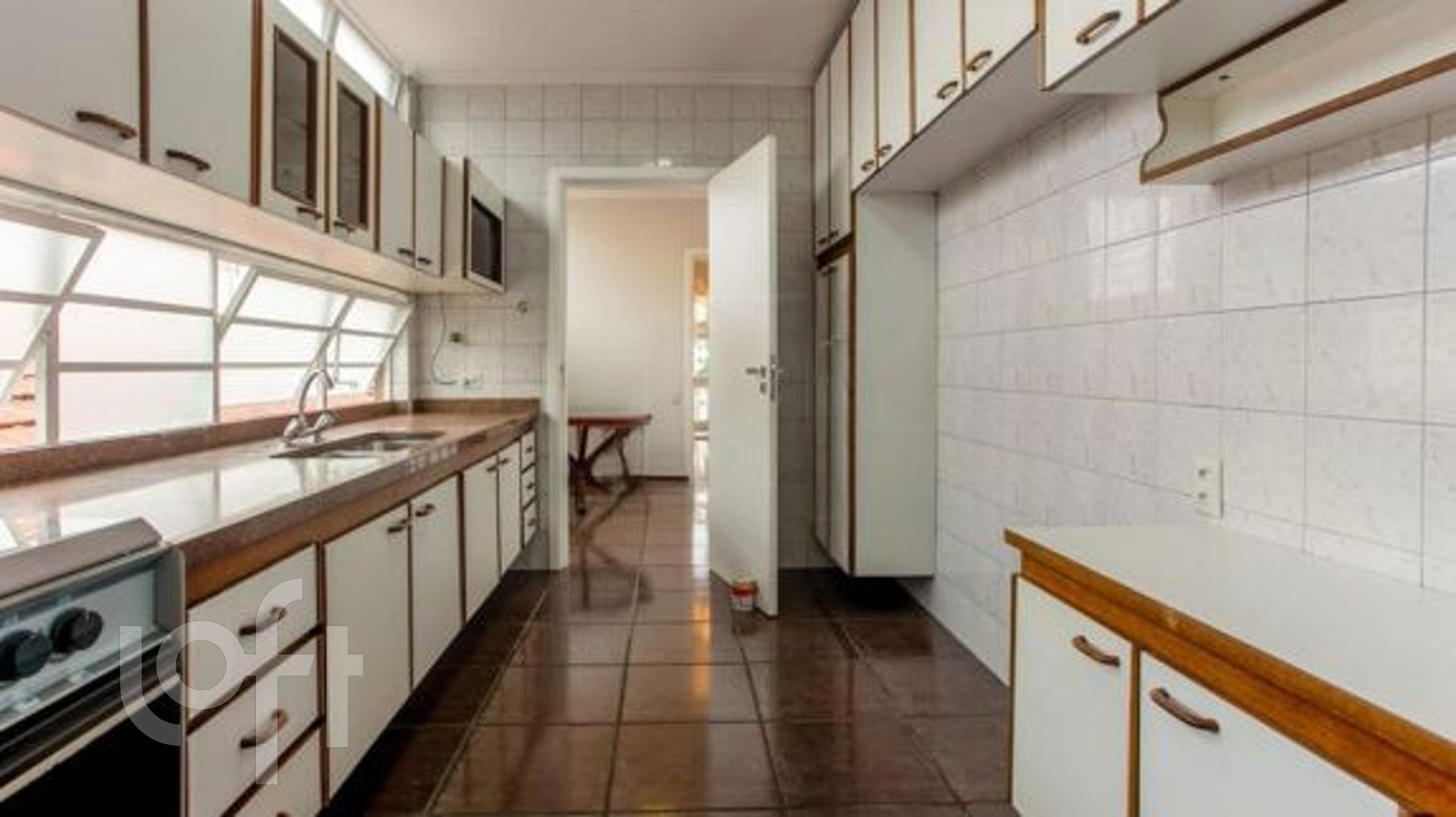 Casa à venda com 3 quartos, 300m² - Foto 12