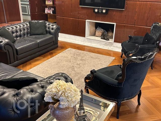 Apartamento com 223m², 3 dormitórios, 3 suítes, 3 vagas, Rio Branco em Porto Alegre