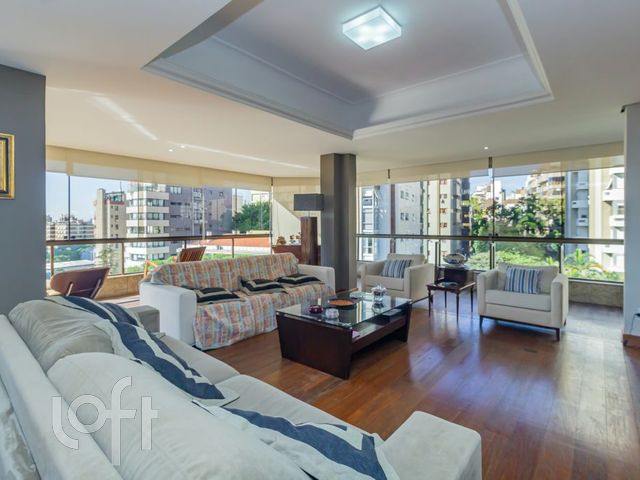 Apartamento com 244m², 3 dormitórios, 3 suítes, 3 vagas, Rio Branco em Porto Alegre