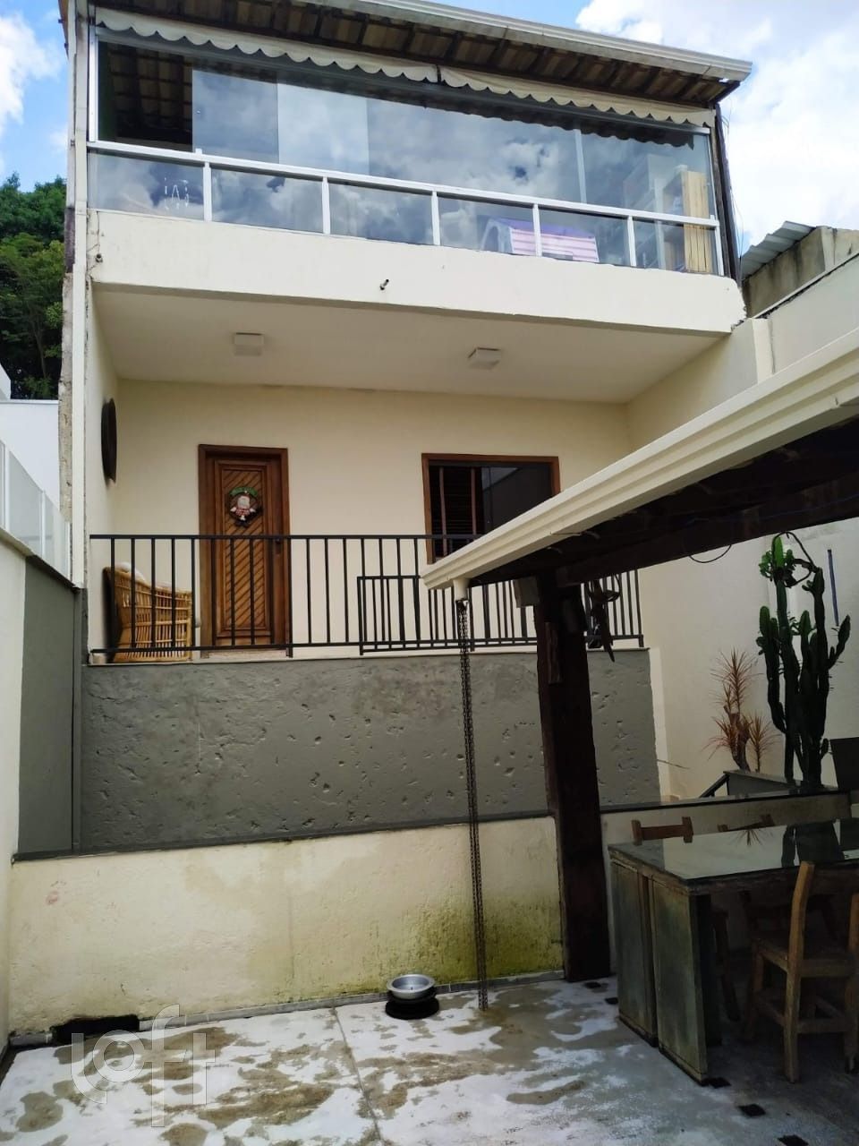 Casa à venda com 4 quartos, 230m² - Foto 1