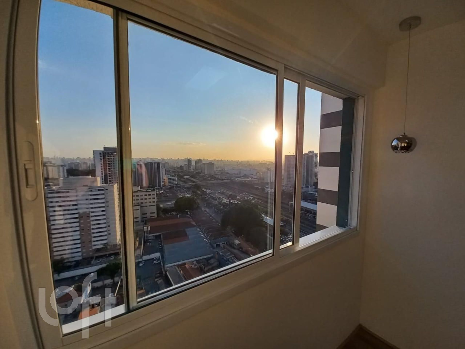 Apartamento à venda com 2 quartos, 38m² - Foto 15