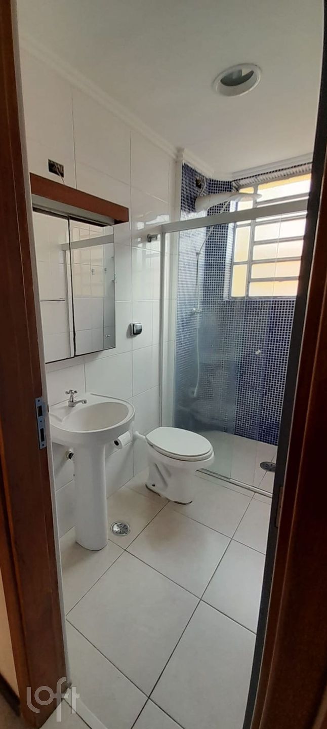 Apartamento à venda com 2 quartos, 70m² - Foto 2