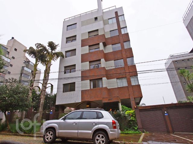 Apartamento com 118m², 3 dormitórios, 1 suíte, 2 vagas, Bela Vista em Porto Alegre