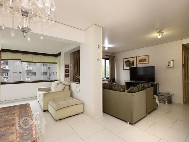 Apartamento com 118m², 3 dormitórios, 1 suíte, 2 vagas, Bela Vista em Porto Alegre