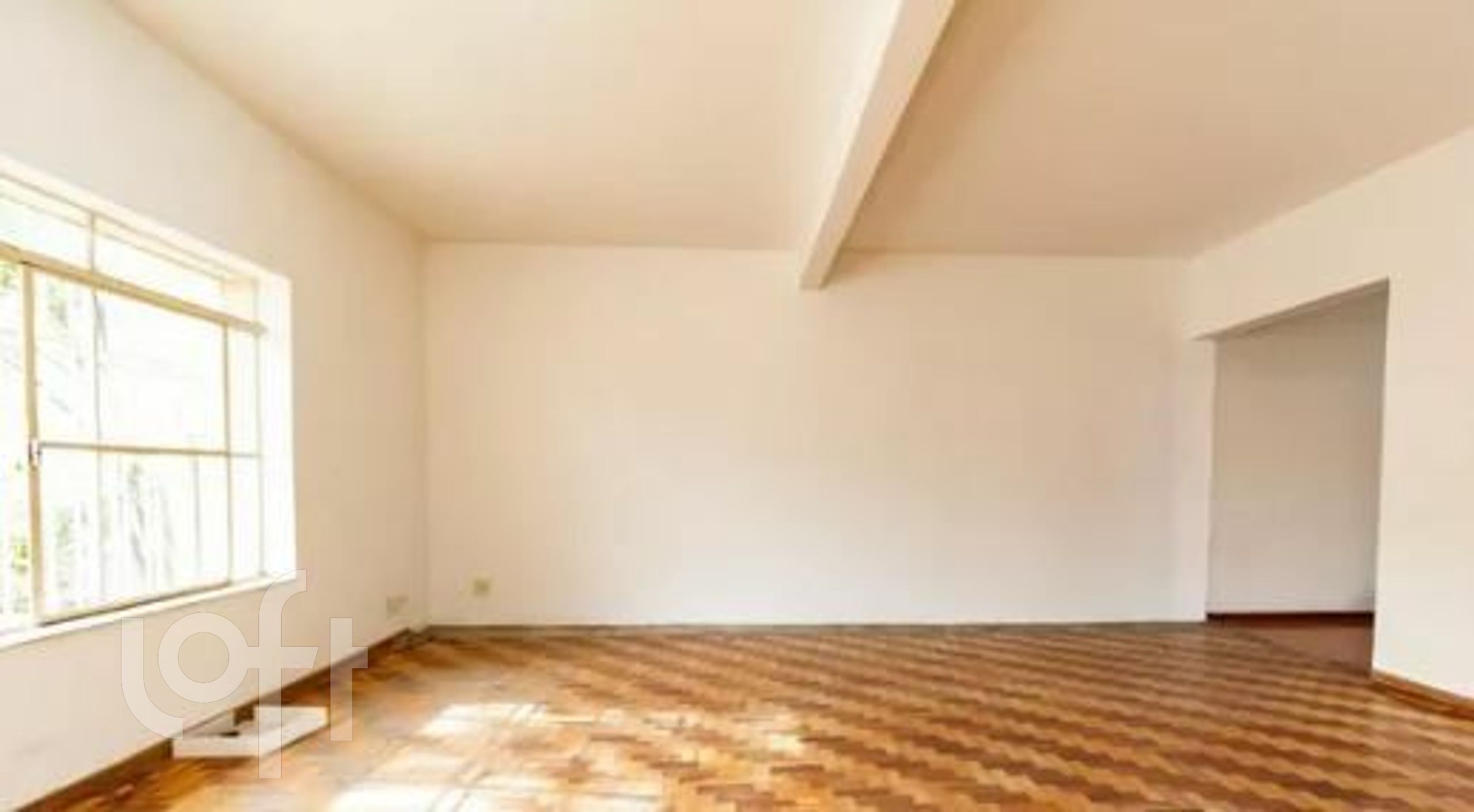 Casa à venda com 2 quartos, 120m² - Foto 1