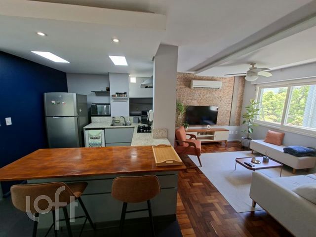 Apartamento com 115m², 2 dormitórios, 1 suíte, 2 vagas, Independência em Porto Alegre