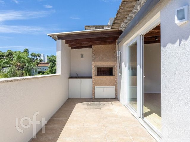 Apartamento com 74m², 2 dormitórios, 1 suíte, 1 vaga, Petrópolis em Porto Alegre