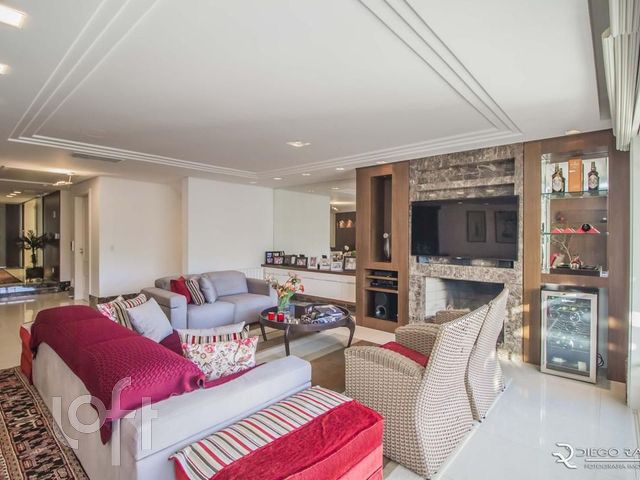 Casa em Condomínio com 629m², 3 dormitórios, 3 suítes, 4 vagas, Boa Vista em Porto Alegre