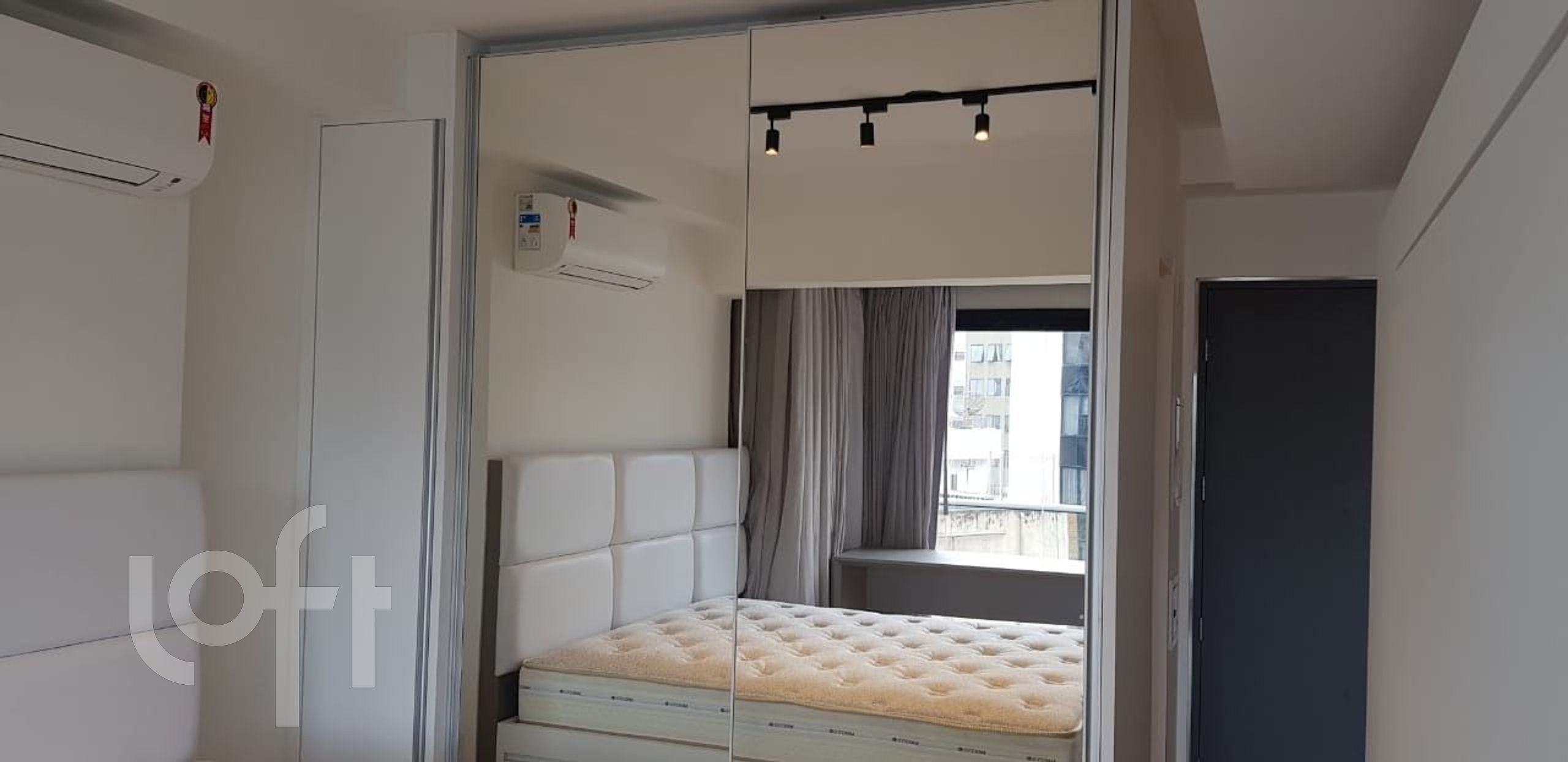 Apartamento à venda com 1 quarto, 40m² - Foto 17