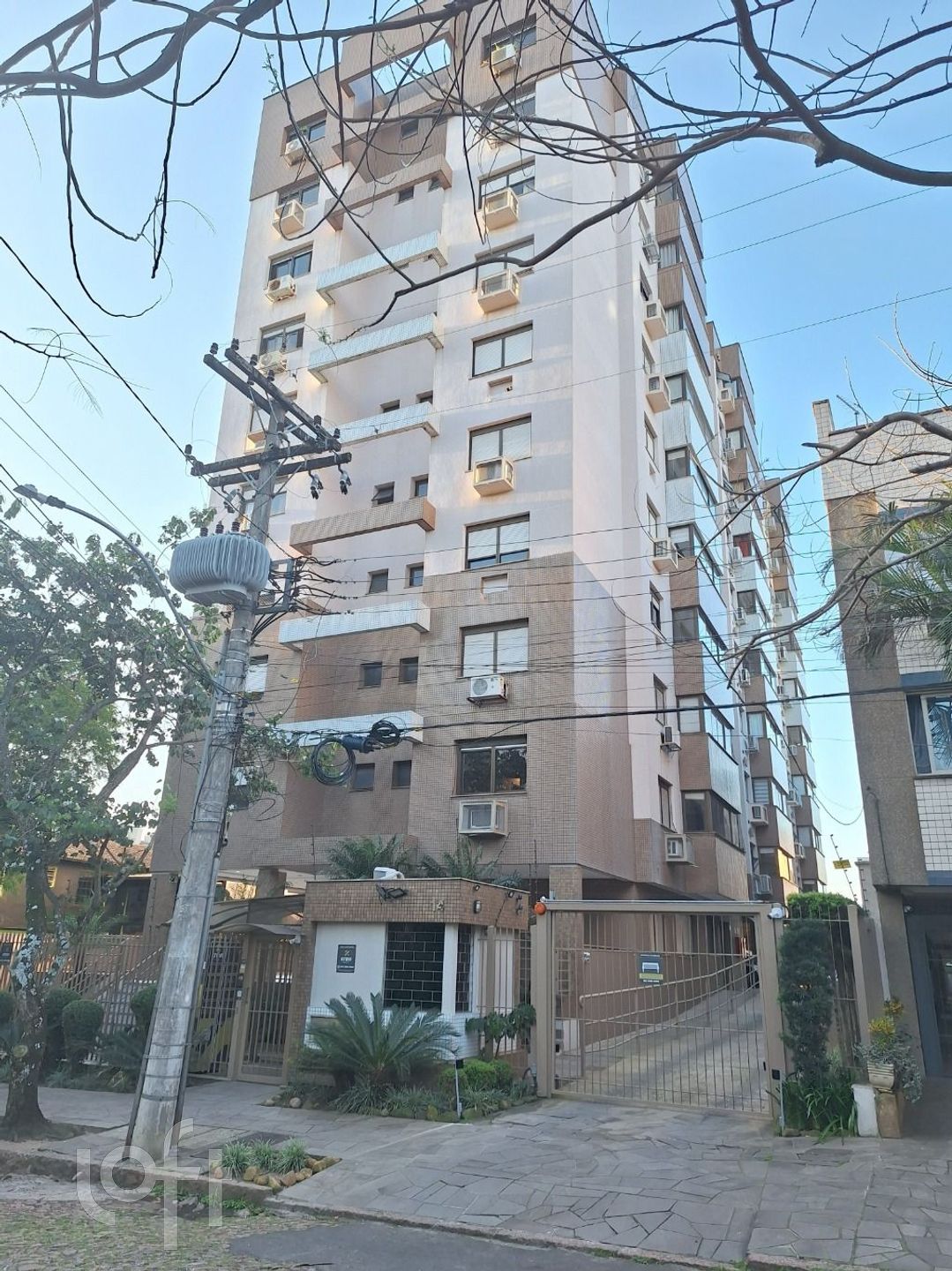 Apartamento com 82m², 2 dormitórios, 1 suíte, 1 vaga, Higienópolis em Porto Alegre