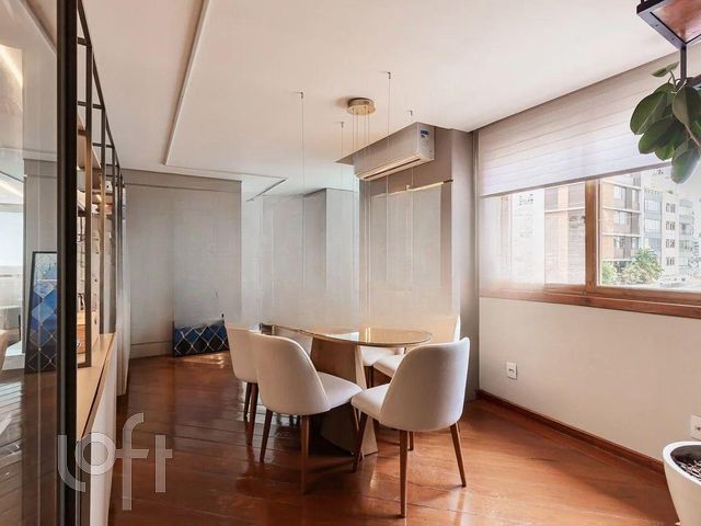 Apartamento com 207m², 3 dormitórios, 2 suítes, 2 vagas, Petrópolis em Porto Alegre