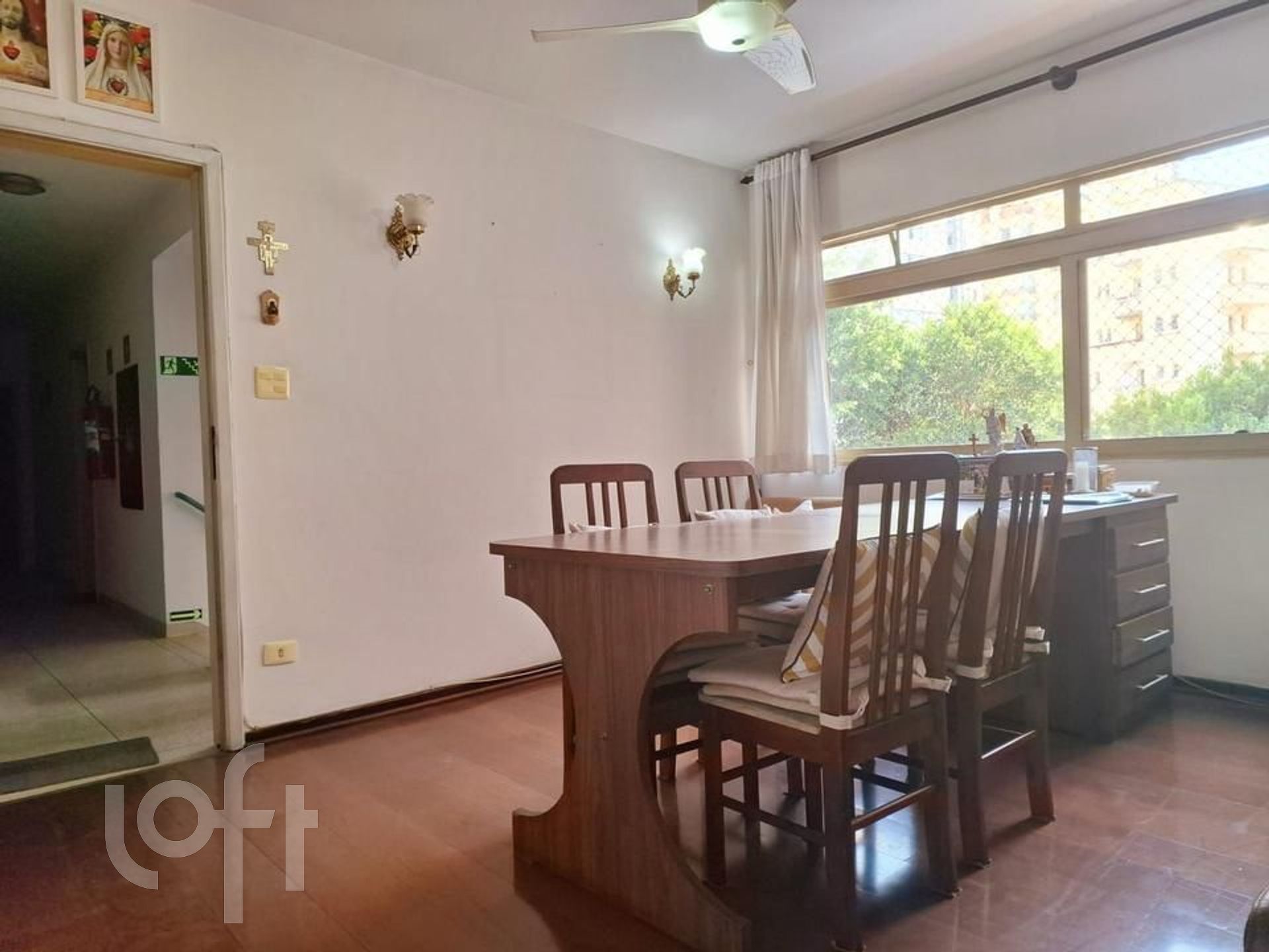 Apartamento à venda com 3 quartos, 134m² - Foto 2